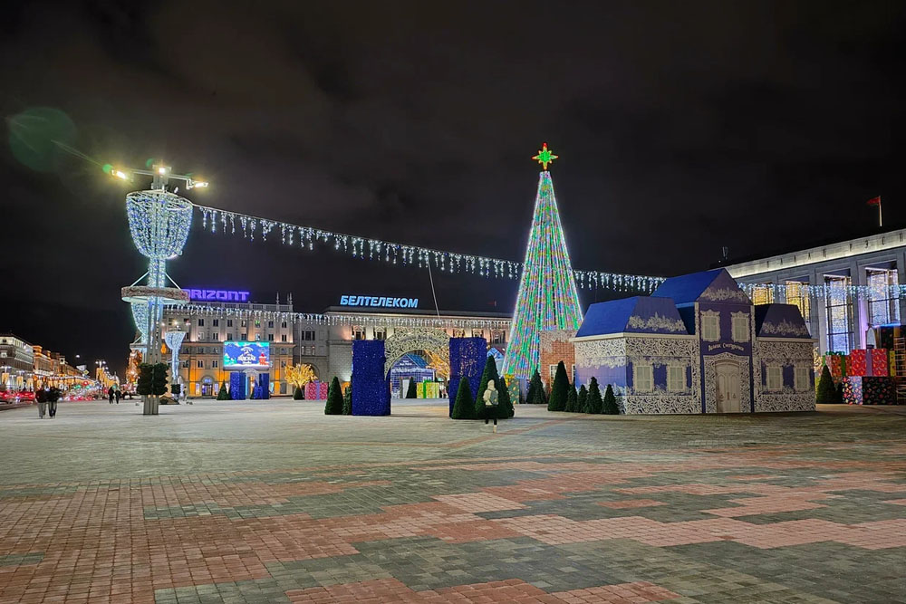 В столице готовятся зажечь главную ёлку страны. Известна дата Главная ёлка страны