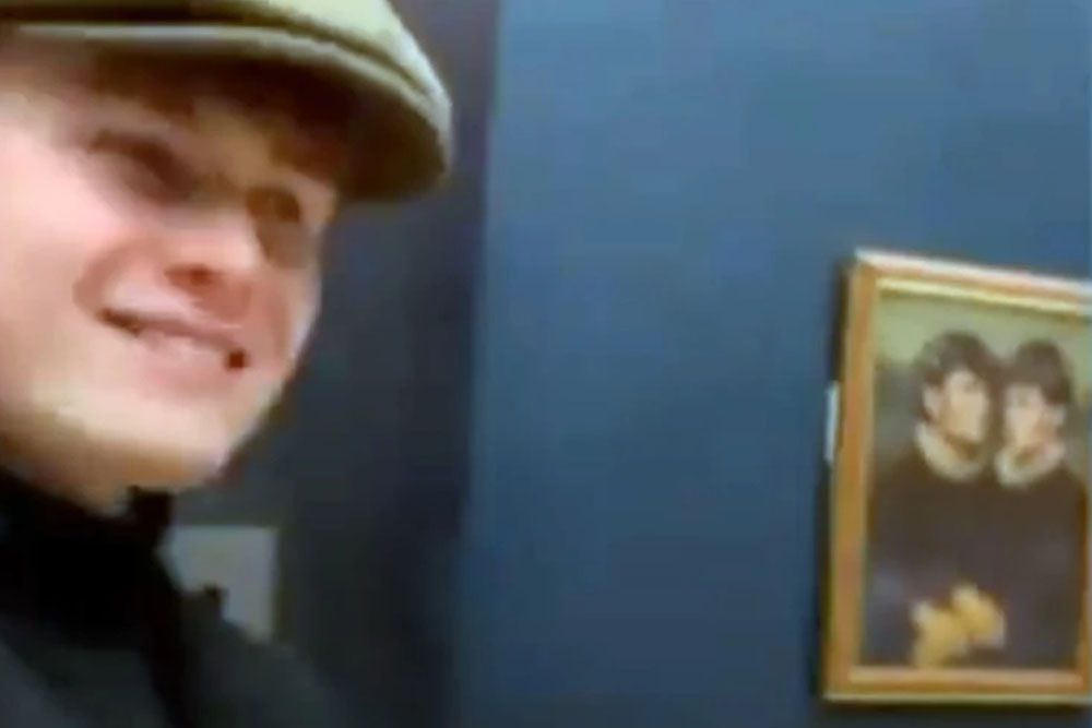 Пранк в Лувре Розыгрыш от блогеров в Лувре