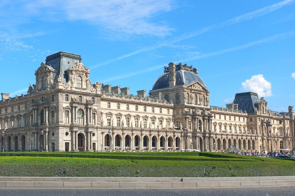 Лувр